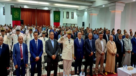 عامل إقليم تارودانت يترأس مراسيم الإنصات للخطاب الملكي السامي بمناسبة الذكرى السادسة والعشرين لعيد العرش المجيد