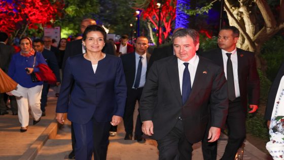 بالصور: بحضور أزولاي وبنعلي.. السفارة الأمريكية بالمغرب تخلد الذكرى 250 لاستقلال الولايات المتحدة
