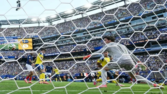 فرنسا تفوز على السويد بثلاثية صريحة وتبلغ ثمن نهائي كأس العالم